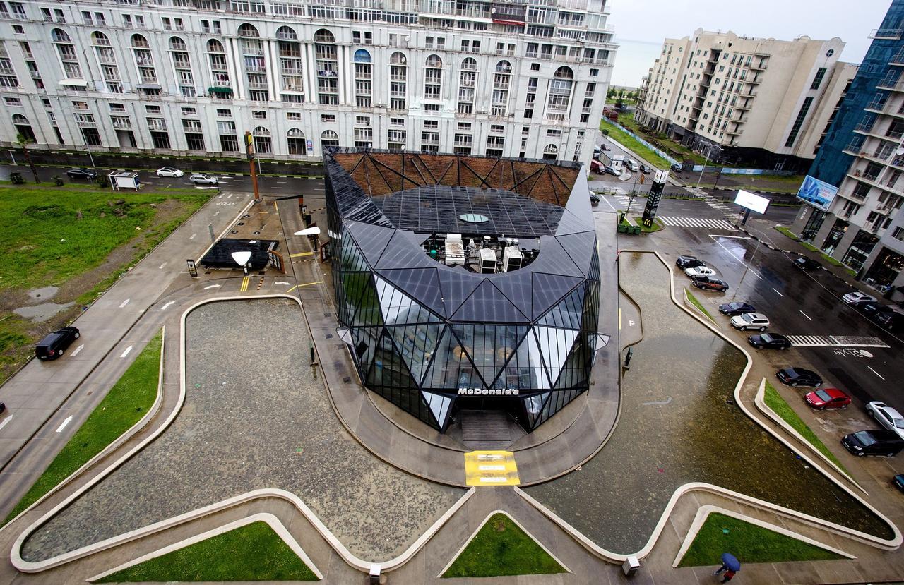 5 Rooms Batumi Exterior photo
